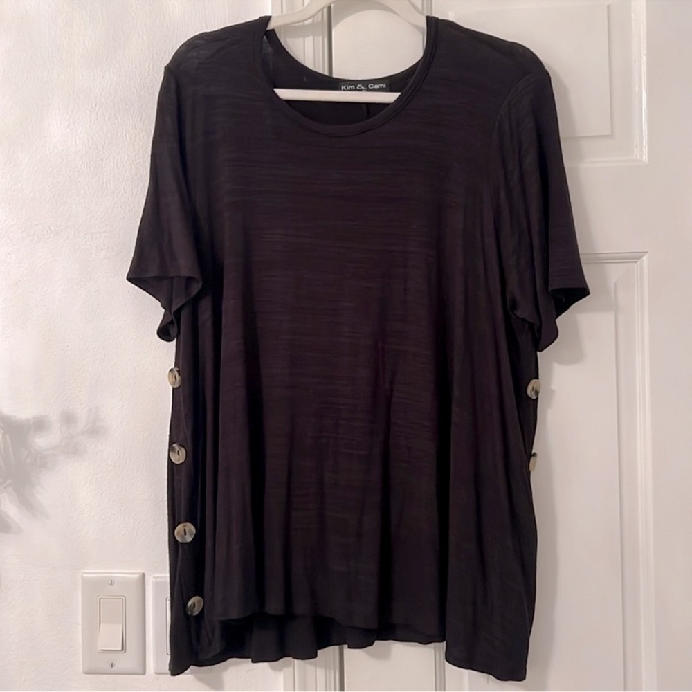 Kim & Cami Short Sleeve Top Black 1X